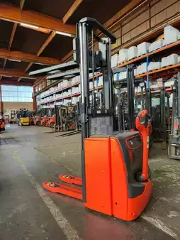 Hochhubwagen 2017  Linde L14 // 1.573 Std. (5)