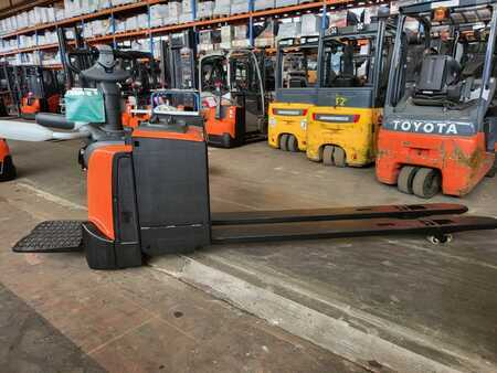 Horizontal-Kommissionierer 2018  BT LPE 250 //  2,4 m Gabeln // 3.638 Std. // Batterie 2020 (3)