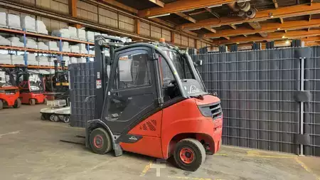Treibgasstapler 2018  Linde H 25 T-02 // Seitenschieber // Treibgas (3)