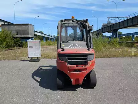 Treibgasstapler 2018  Linde H 25 T-02 // Seitenschieber // Treibgas (4)