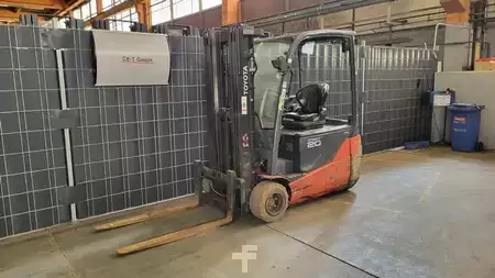 Eléctrico - 3 rodas 2016  Toyota 8FBE20T // (2)