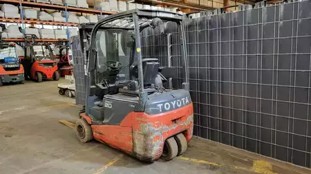 Eléctrico - 3 rodas 2016  Toyota 8FBE20T // (3)