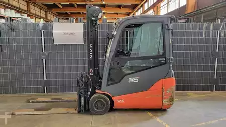 Eléctrico - 3 rodas 2018  Toyota 8FBE20T // SS // ZV // Vorschubgabeln (1)