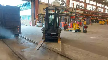 Eléctrico - 3 rodas 2018  Toyota 8FBE20T // SS // ZV // Vorschubgabeln (4)