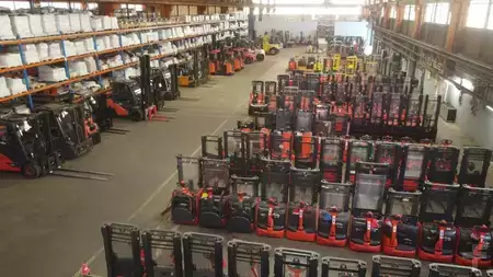 Chariots électriques à 3 roues 2019  Toyota 8FBE16T // Triplex // SS (9)