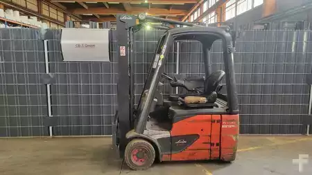 Elektryczne 3-kołowe 2016  Linde E 15 // Seitenschieber // Duplex // 6.728 Std (1)