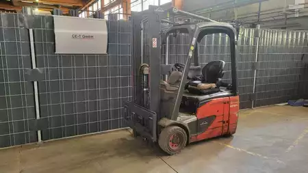 Elektryczne 3-kołowe 2016  Linde E 15 // Seitenschieber // Duplex // 6.728 Std (2)
