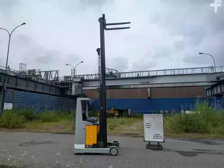 Carretilla retráctil 2011  Still FM-X17 // HH 6820mm // Batterie TOP 80 % Elektro // UVV (3)