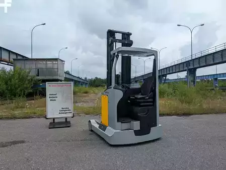 Carretilla retráctil 2011  Still FM-X17 // HH 6820mm // Batterie TOP 80 % Elektro // UVV (4)