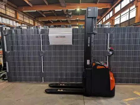 Stacker pedestre 2019  Toyota SWE120L  // Freisichtmast // Elektro (1)