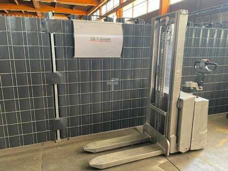 Apilador eléctrico 2020  Toyota LWE 160 // Voll-Edelstahl // Initialhub // HH 2900 mm (3)