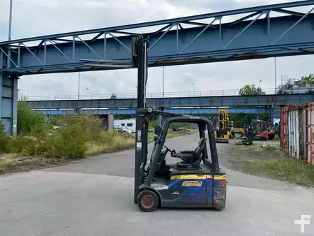 Eléctrica de 3 ruedas 2018  Linde Linde E 16 // Batterie 2022 // Duplex // Seitenschieber // 4. Ventil (1)