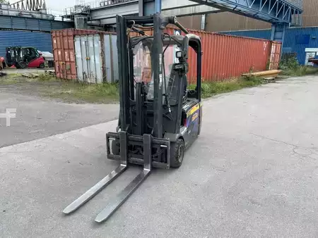 Eléctrica de 3 ruedas 2018  Linde Linde E 16 // Batterie 2022 // Duplex // Seitenschieber // 4. Ventil (2)