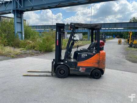 Chariots élévateurs GPL 2014  Doosan G20SC-5 // Triplex // Seitenschieber // neue Reifen (1)