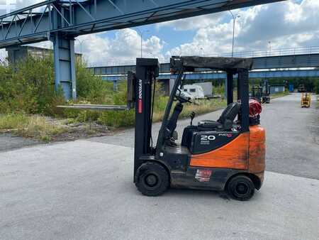 Chariots élévateurs GPL 2014  Doosan G20SC-5 // Triplex // Seitenschieber // neue Reifen (2)