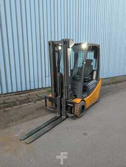 El truck - 3 hjulet 2011  Jungheinrich EFG 220 // GE 115-450DZ // Bauhöhe 2000 mm (2)