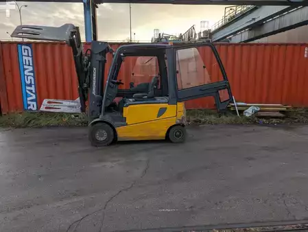 4-wiel elektrische heftrucks 2013  Jungheinrich EFG 425s // 5 Ventile // STVZO // 2021 Batterie // Ohne  Anbaugerät (2)