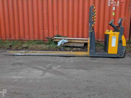 Prépateurs de commande horizontaux  Jungheinrich ECE 225 XL // Gabellänge 3,6m // Elektro // Batterie 2021 (1)