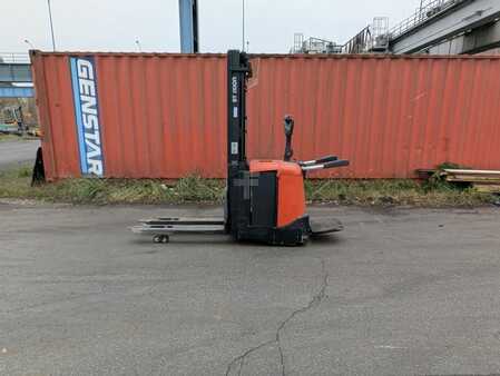 Ruční vysokozdvižný vozík 2011  BT SPE160L // 1150 mm Gabeln (1)