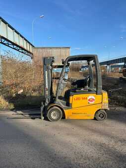 Carrelli elettrici 4 ruote 2012  Jungheinrich EFG 425k // Triplex // 4649 Std. // Seitenschieber (1)