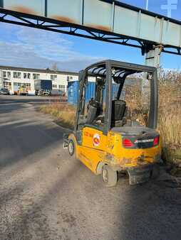 Carrelli elettrici 4 ruote 2012  Jungheinrich EFG 425k // Triplex // 4649 Std. // Seitenschieber (3)