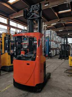Reach Trucks 2016  BT RRE 160 // Triplex // Vorschubgabeln (1)