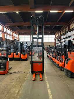 Hochhubwagen 2001  Linde L 10 // 3280 h (3)