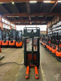 Hochhubwagen 2001  Linde L 10 // 3280 h (4)