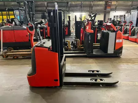 Stoccatori 2018  Linde L12 // 3166h Betriebsstunden (1)