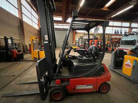 Carrelli elettrici 4 ruote 2003  Linde E18P-02 // Triplex / 6600 mm Hubhöhe (1)