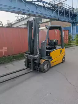 4-wiel elektrische heftrucks - Jungheinrich EFG 430 G+E115-550DZ / tripl. Zinkenversteller // Batterie 2022 (1)