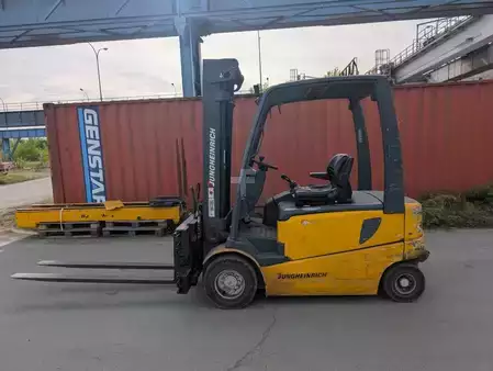 4-wiel elektrische heftrucks - Jungheinrich EFG 430 G+E115-550DZ / tripl. Zinkenversteller // Batterie 2022 (3)