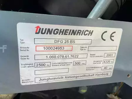 Empilhador diesel 2001  Jungheinrich DFG 25 BS // Diesel // Triplex/ 3+4 Ventil / Containerfähig (8)