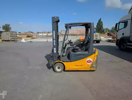 Carrelli elettrici 3 ruote 2014  Jungheinrich EFG 218 // Elektro // Gabeln 1200 mm (1)