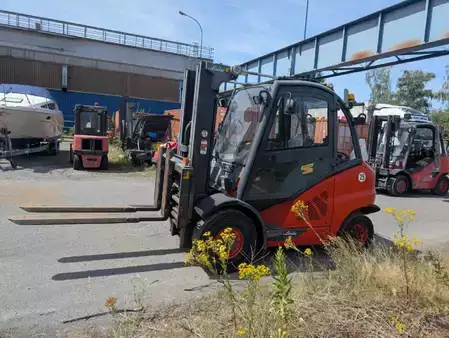 Empilhador diesel 2012  Linde H45 D-01 / containerfähig / Vollkabine (1)