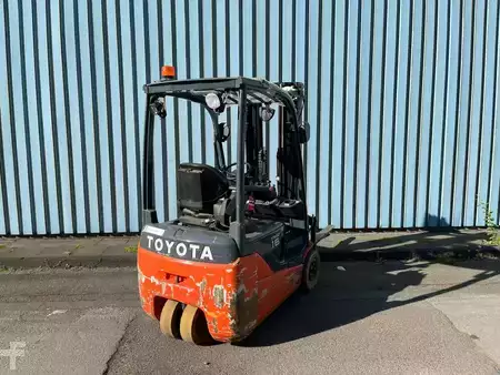 Electric - 4 wheels - Toyota 8FBEK16T (3)