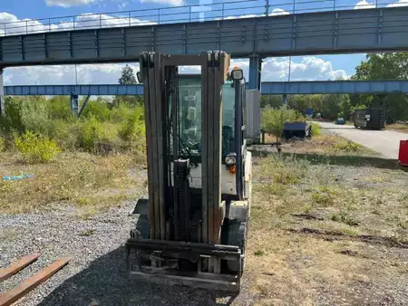 Wózki widłowe diesel - Jungheinrich DFG 425 Triplex / Ersatzteilträger/Nicht fahrbereit (2)