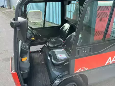Lavatrukit  Linde P250 (4)