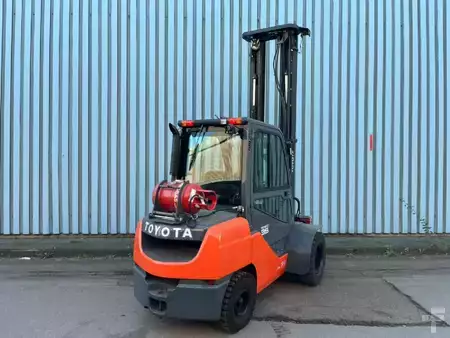 Chariots élévateurs GPL 2021  Toyota 068FGJ35F/ Neugerät/ STVZO/ SS/ ZV (3)