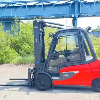 Sähkö - 4 pyör 2022  Linde e35l-01 (2)