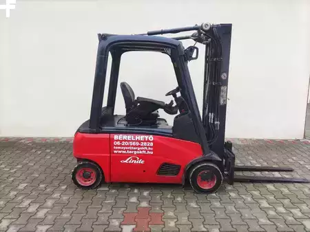 Elektromos 4 kerekű 2013  Linde E20PL (1)