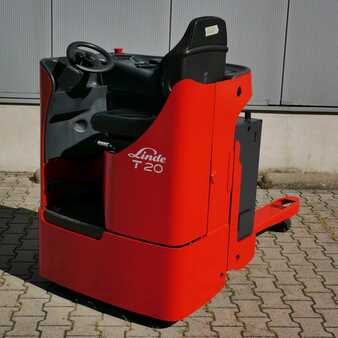 Nízkozdvižný vozík se sedadlem pro řidiče 2015  Linde T20R (140) (1)