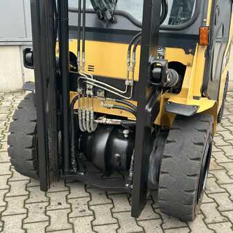 Dieselový VZV 2017  CAT Lift Trucks DP30NT (14) 