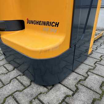 Wózek wysokiego podnoszenia 2012  Jungheinrich EJC212 (15)