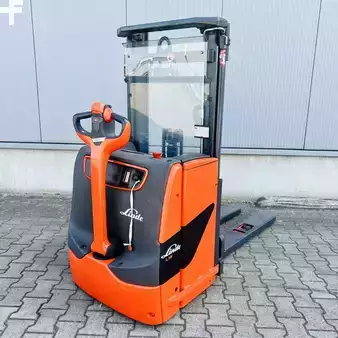 Wózek wysokiego podnoszenia 2016  Linde L16 (1173) (1)