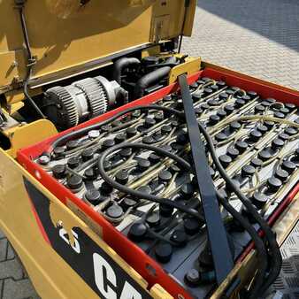 Chariot 4 roues électrique 2014  CAT Lift Trucks EP25K-PAC (13) 