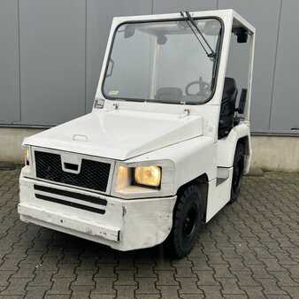 Chariot tracteur 2018  Nissan FV02A25U (1)