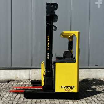 Carretilla retráctil 2009  Hyster R1.4H (3)