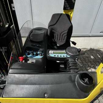 Chariot à mât rétractable 2009  Hyster R1.4H (5)