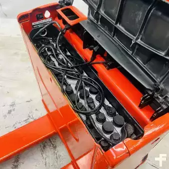 Niederhubwagen 2014  Linde T16 (1152) (5)